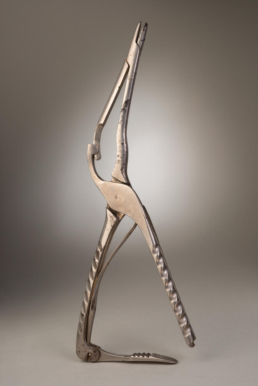 A stainless steel needle holder for suturing
