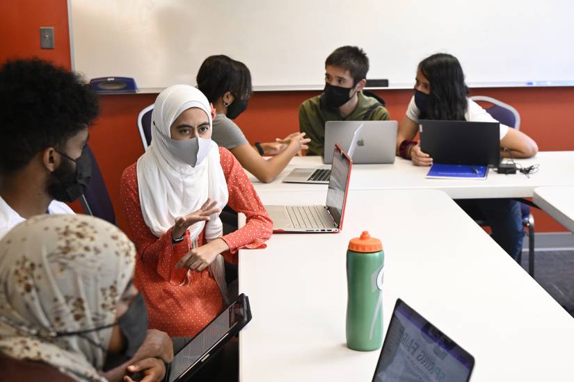 Students in a course for the Program in Islamic Studies