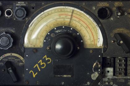 WWII-era radio