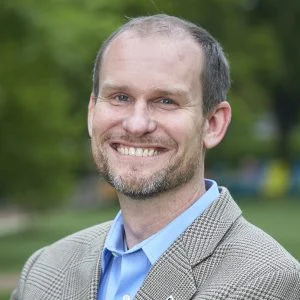 A headshot of Jeffrey Gray