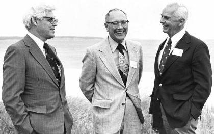 Don Pritchard (center) with colleagues Bill Hargis and Gene Cronin at the Bi-State Conference on the Chesapeake Bay in 1977