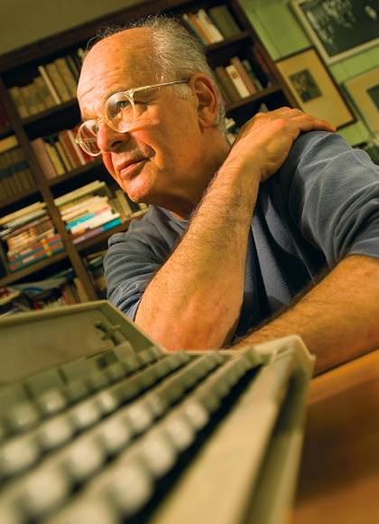 Stephen Dixon with typewriter