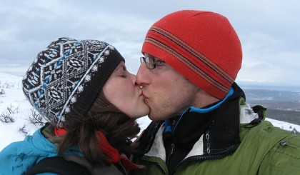 Tara Loyd and James Keck kiss in Alaska