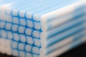 An example of VI3DP printed material in light blue and white