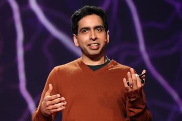 Sal Khan speaks at a Ted Talk.