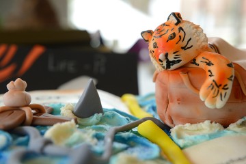Close-up photo of paint detail on fondant tiger in Life of Pi display