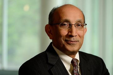 Portrait photograph of KT Ramesh