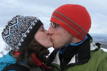 Tara Loyd and James Keck kiss in Alaska
