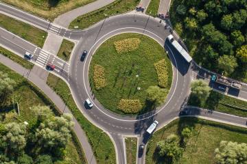 Traffic roundabout