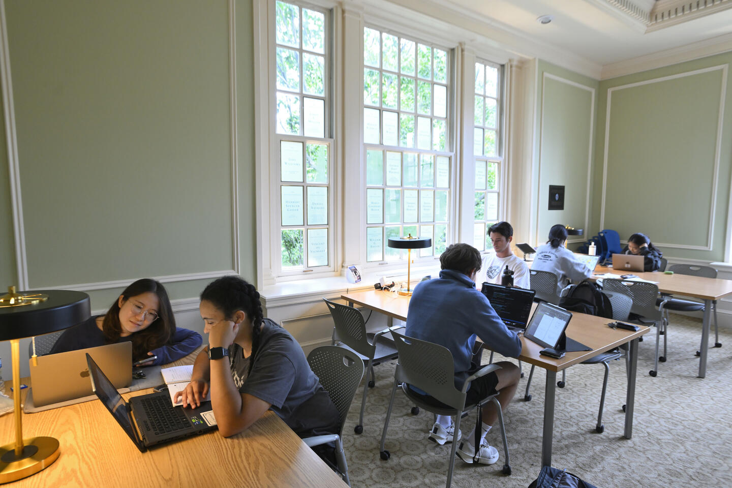 Students gather in the MSE Library Annex