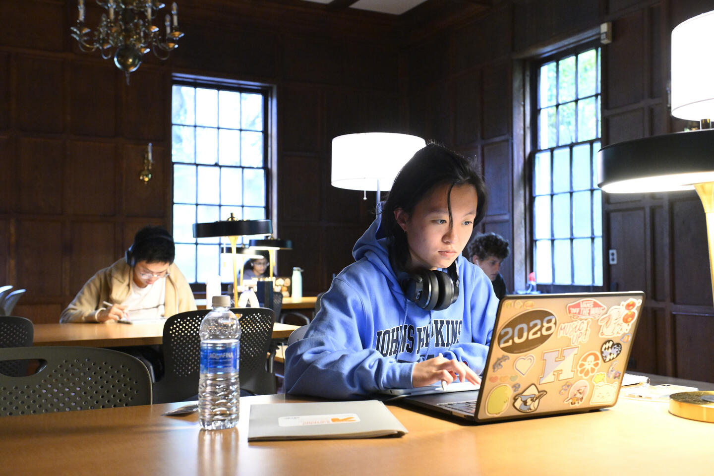 Students gather in the MSE Library Annex