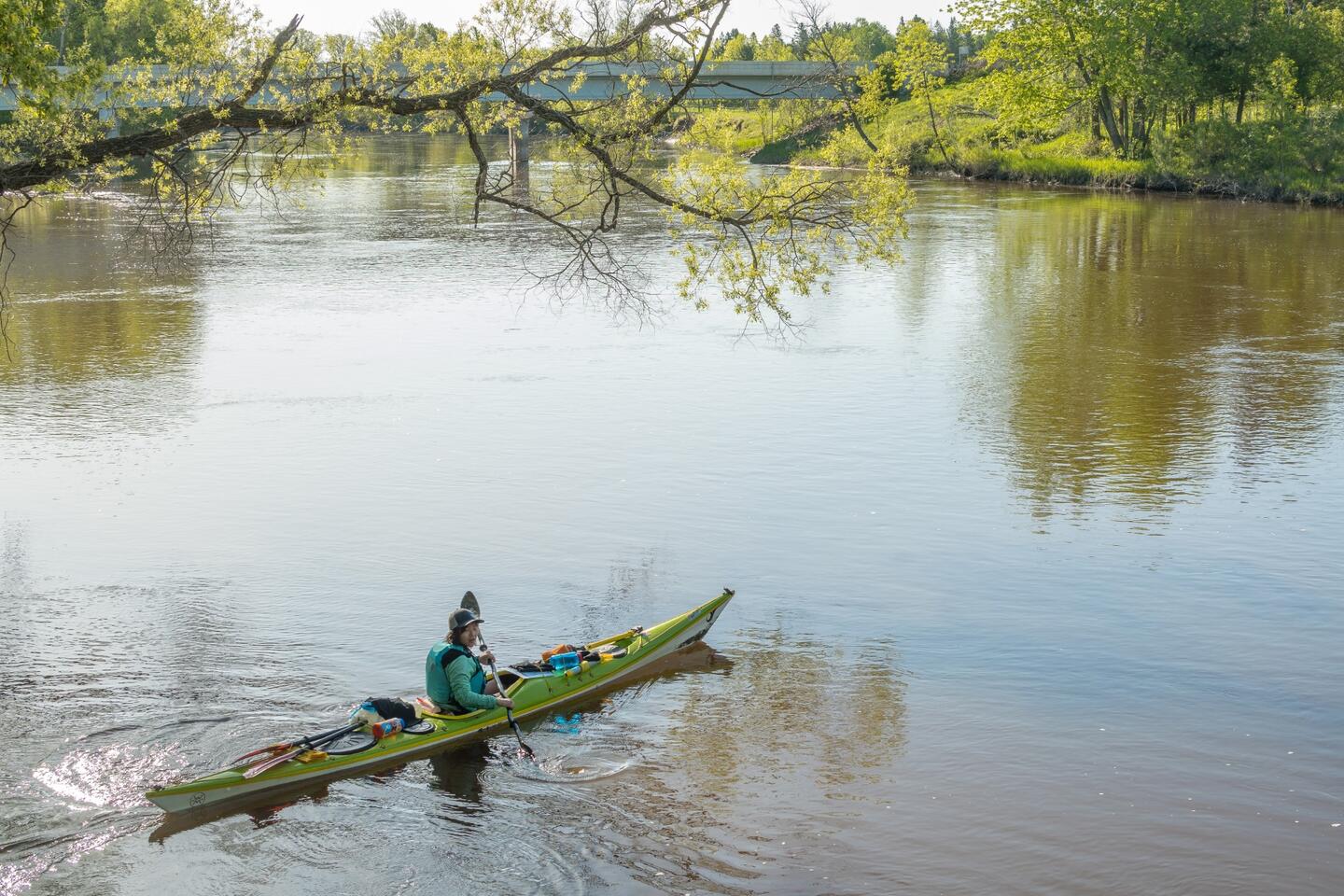 Maya Dizack paddles the Mississippi River