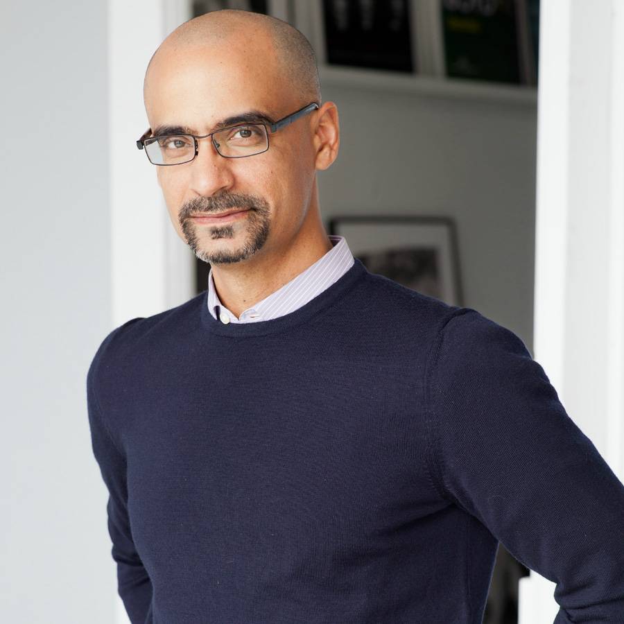 Novelist Junot Diaz visits Johns Hopkins to kick off 'American Voces ...