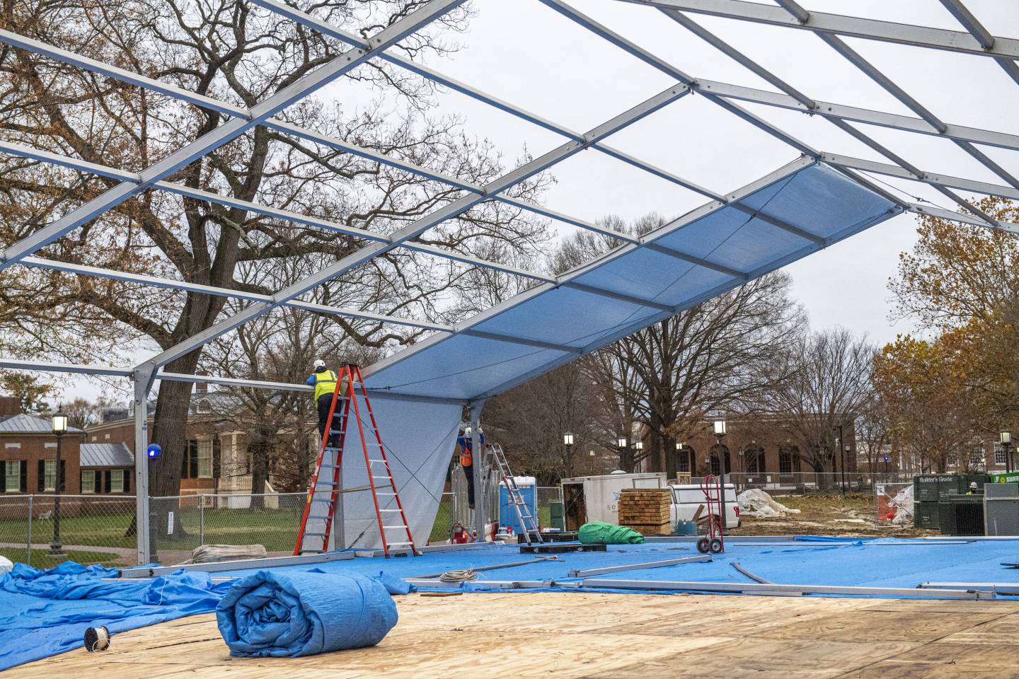 A temporary building is constructed on campus