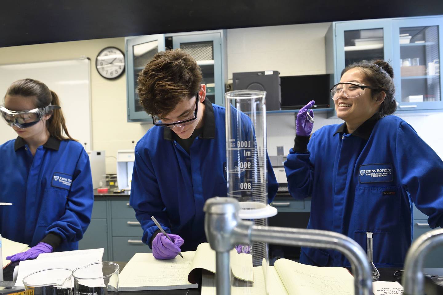 Students work in a laboratory