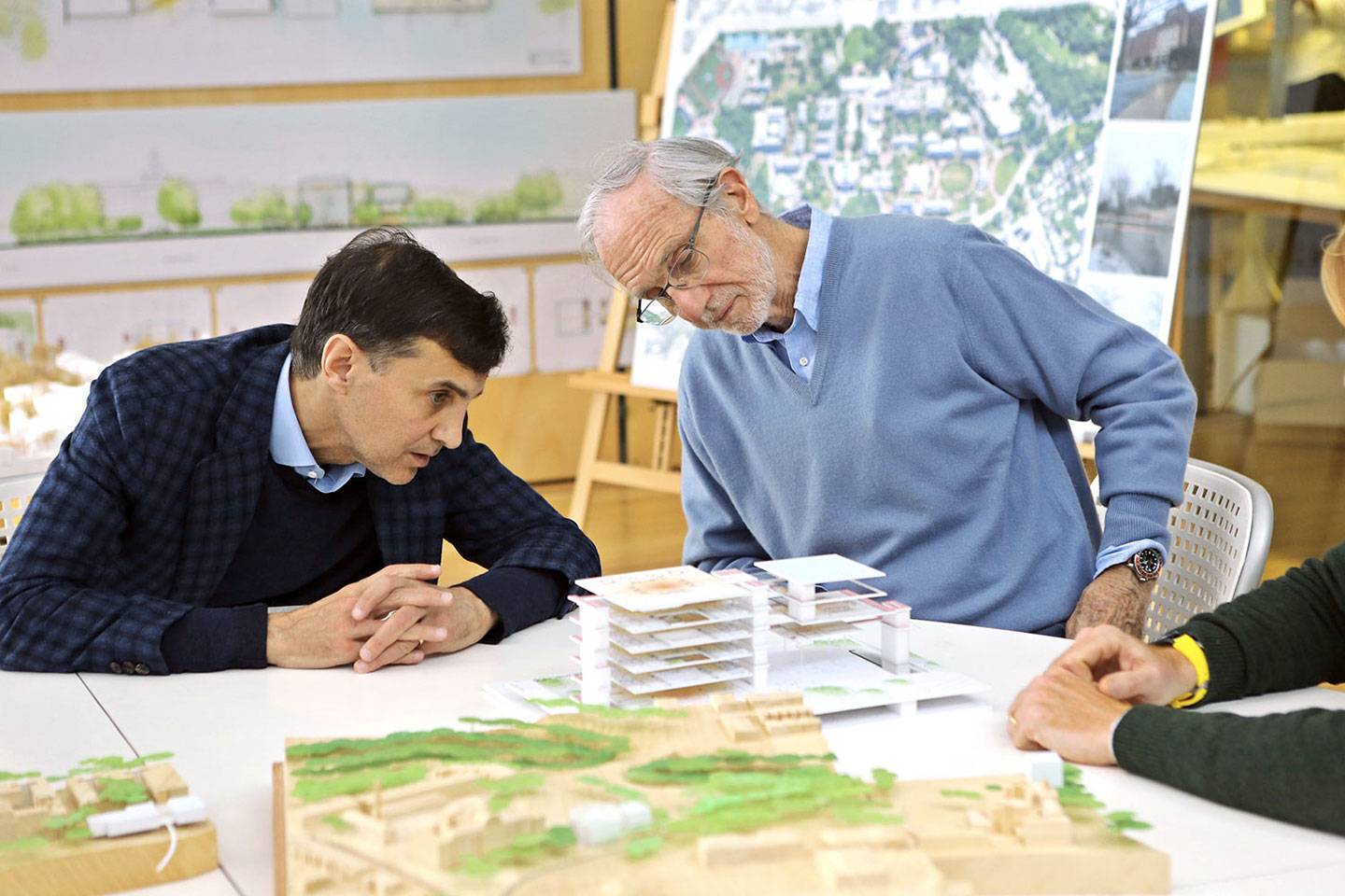 JHU President Ronald J. Daniels and architect Renzo Piano
