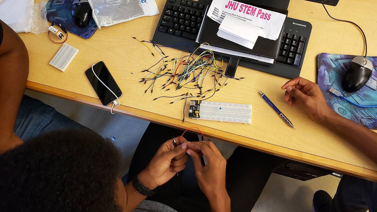 Patterson High students work with electrical wires as part of STEM project Patterson High students work with electrical wires as part of STEM project