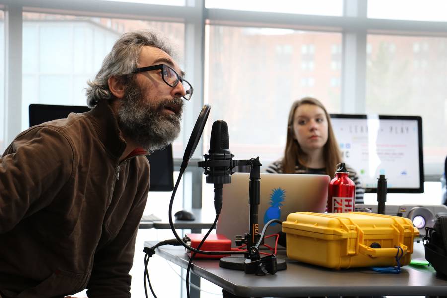 Tom Boran teaches Podcast Bootcamp class