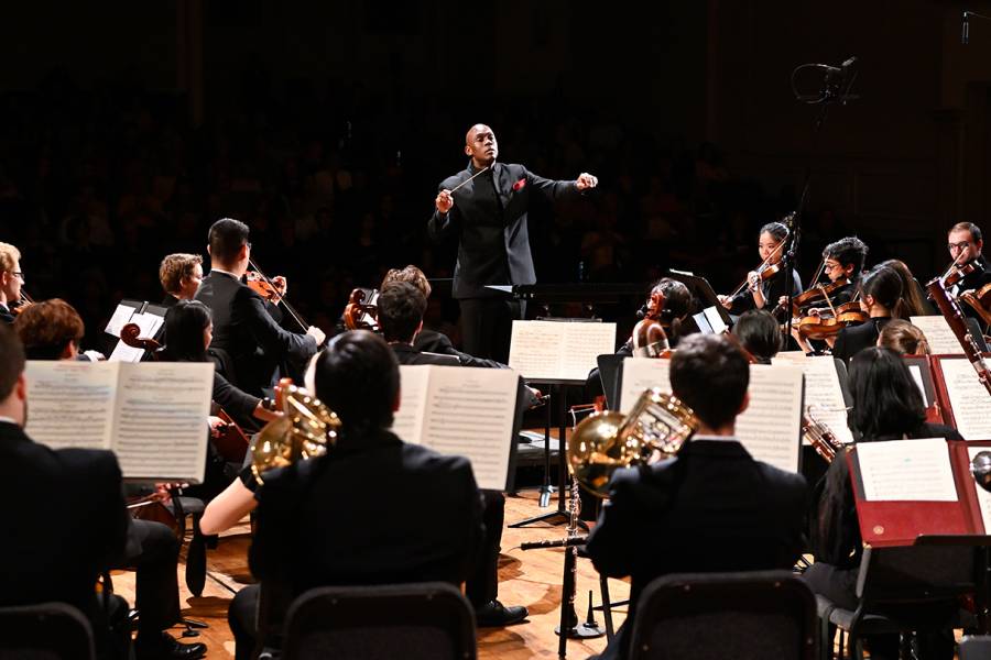 Joseph Young conducts the Peabody Symphony Orchestra