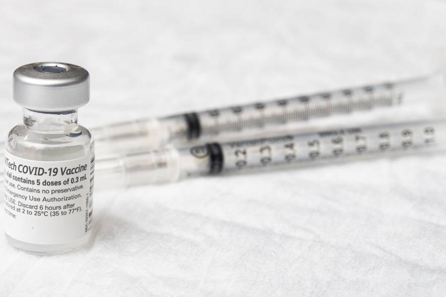 Vaccine syringe and vial