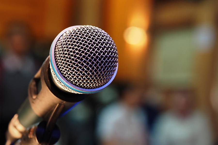 Tackle the perils and pitfalls of public speaking with Toastmasters | Hub